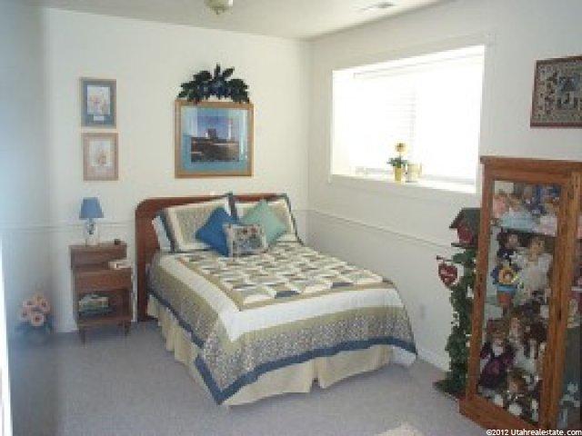 389 W 1200 N, Centerville, UT 84014 — photo 6