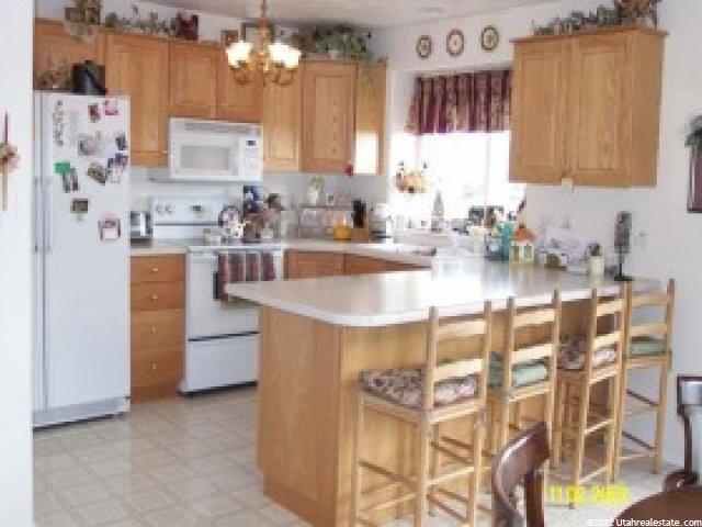 823 W 2175 N, Layton, UT 84041 — photo 4