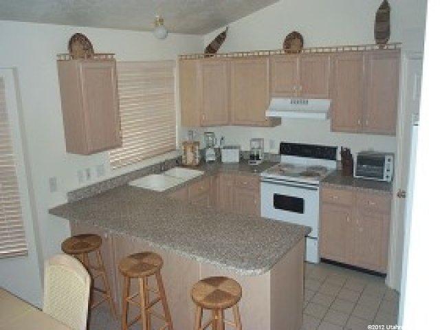 302 W 1800 S, Clearfield, UT 84015 — photo 2