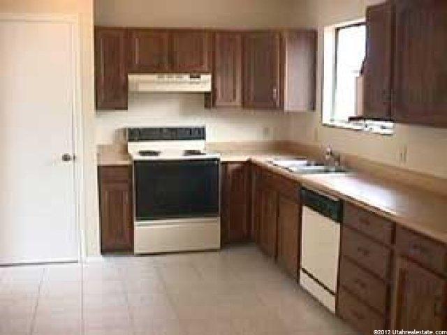 1829 Kimsbrough Rd, Sandy, UT 84092 — photo 3