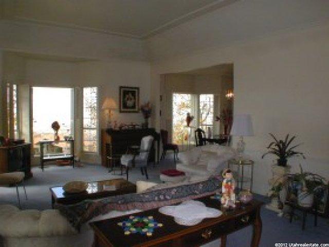 2948 Oakwood Dr, Bountiful, UT 84010 — photo 2