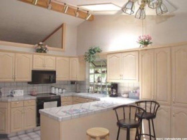2694 Grandview Dr, Sandy, UT 84092 — photo 4