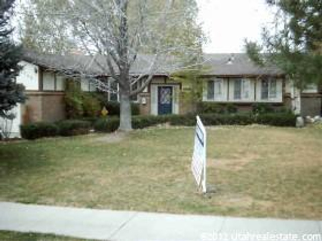2745 Willow Hills Dr, Sandy, UT 84093