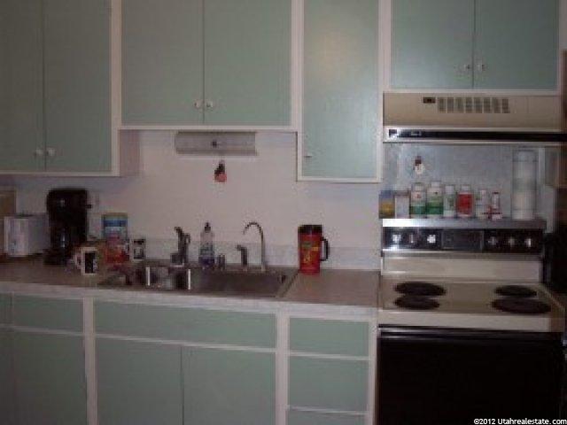 445 Canfield Dr, Ogden, UT 84404 — photo 3