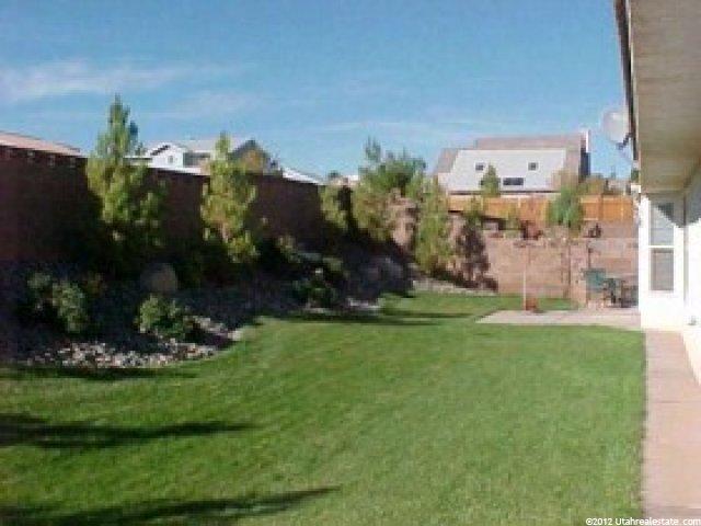 16 S 2420 E Cir, St. George, UT 84790 — photo 2