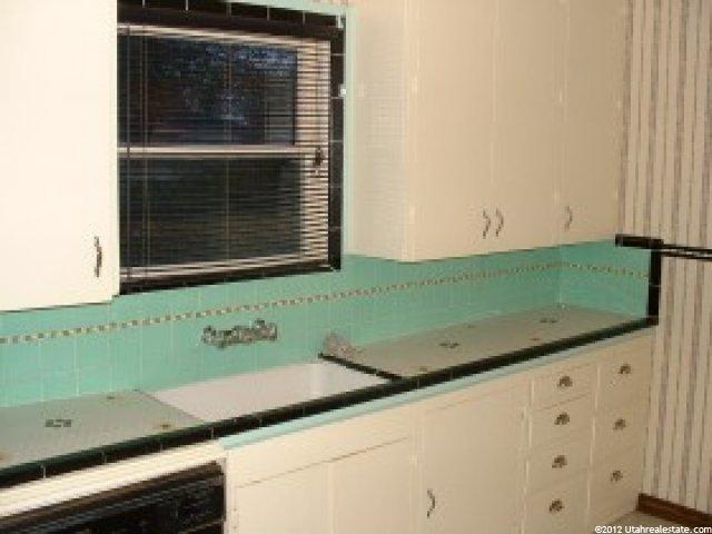 6298 S 900 E, Murray, UT 84121 — photo 2