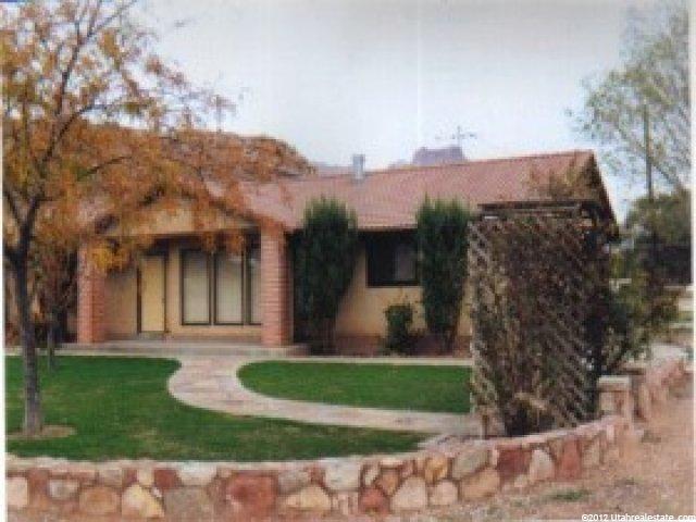 390 E Main St, Rockville, UT 84763 — photo 2