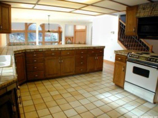 8070 S 1700 E, Sandy, UT 84093 — photo 4