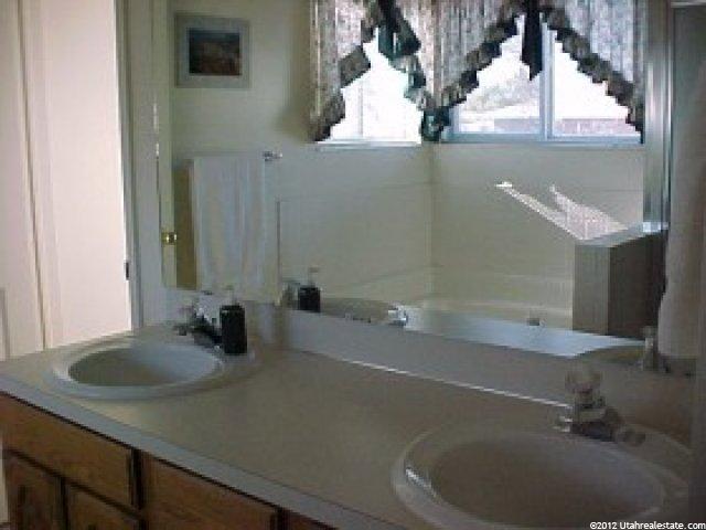 5532 S 3050 W, Roy, UT 84067 — photo 4