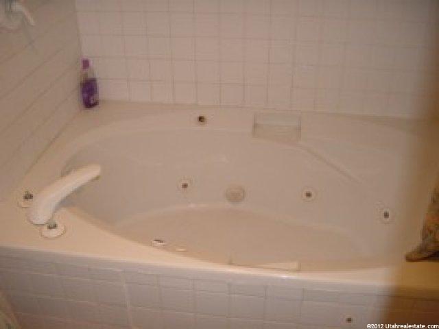 196 W Center St, Providence, UT 84332 — photo 5