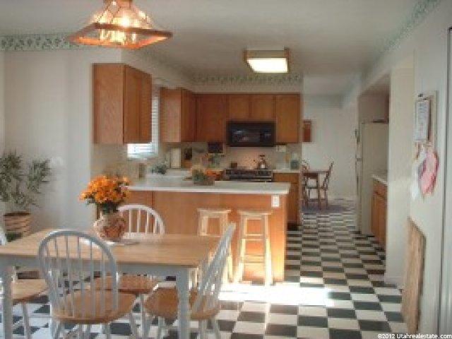 2361 Rockview Dr, Sandy, UT 84092 — photo 3