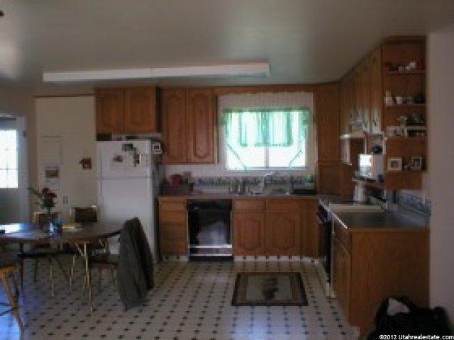 4032 Palmer Rd, Tooele, UT 84074 — photo 3