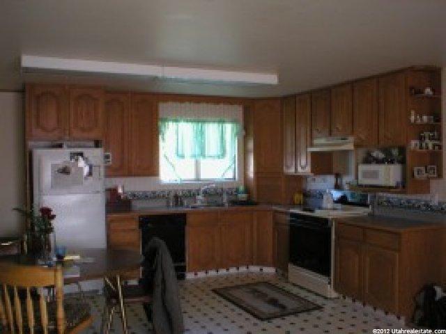 4032 Palmer Rd, Tooele, UT 84074 — photo 4