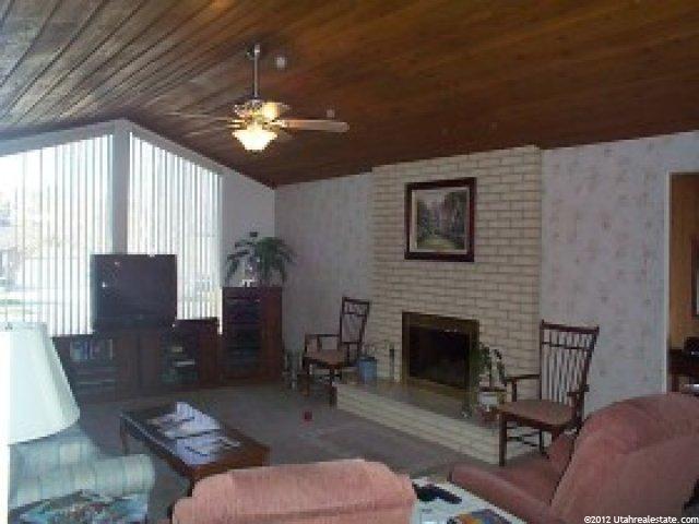 8755 Tracy Dr, Sandy, UT 84093 — photo 4