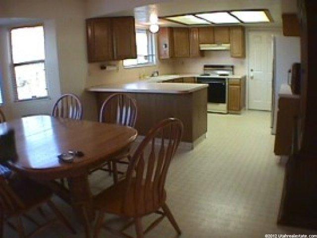143 E 1900 N, Centerville, UT 84014 — photo 2