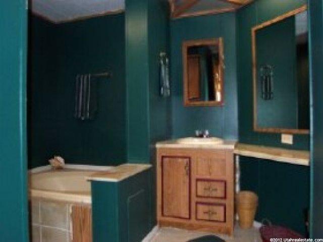 212 Eastgate Dr, Sandy, UT 84070 — photo 5