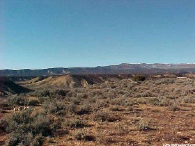 867 N Skyline Dr #29, Vernal, UT 84078 — photo 3