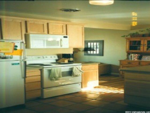 41 W 6000 S, Murray, UT 84107 — photo 4