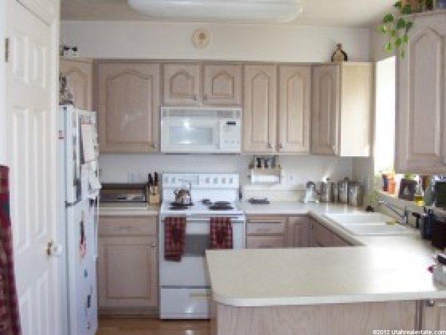 1608 Pony Express Way, Centerville, UT 84014 — photo 3