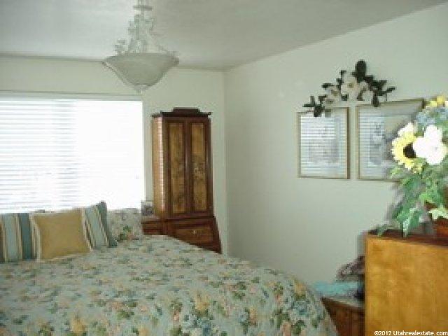 1989 N 750 W, Clinton, UT 84015 — photo 7
