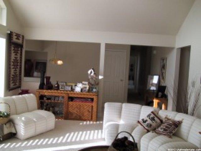 877 Windsor Ln, Bountiful, UT 84010 — photo 4