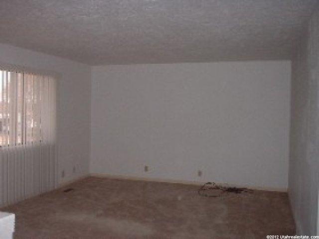 563 N 1050 W, Clearfield, UT 84015 — photo 2