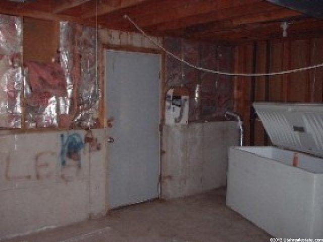 563 N 1050 W, Clearfield, UT 84015 — photo 6