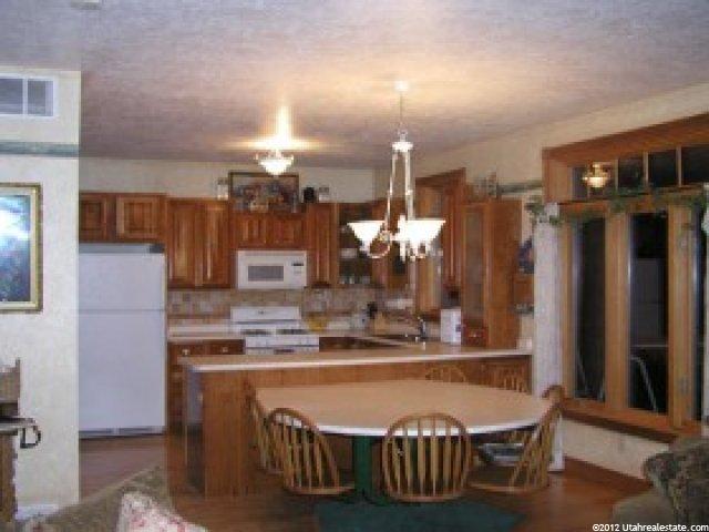 228 London Rd, Centerville, UT 84014 — photo 3