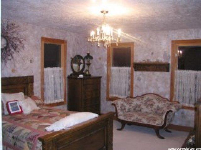 228 London Rd, Centerville, UT 84014 — photo 6