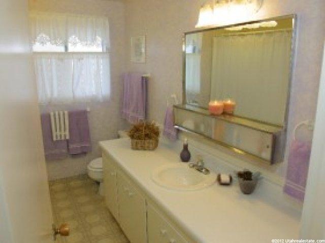 180 E 850 N, Centerville, UT 84014 — photo 4