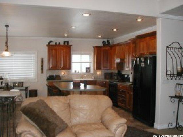 43 Hillsborough Dr, Pleasant View, UT 84414 — photo 5