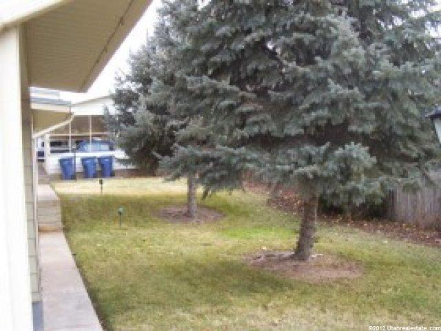 2345 Chateau Dr, Roy, UT 84067 — photo 2
