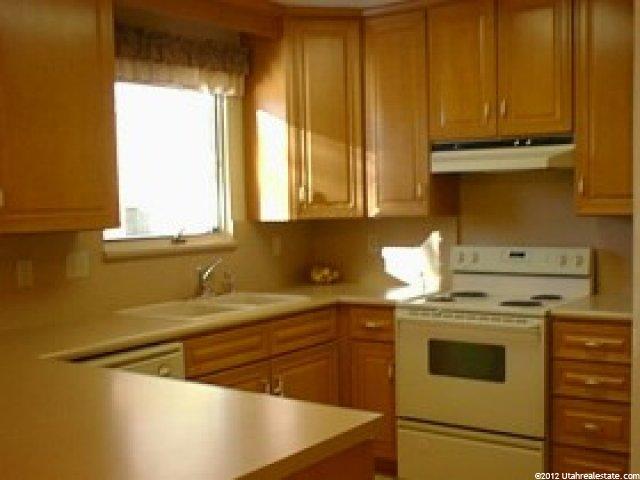 903 Walden Hills Dr, Murray, UT 84123 — photo 4