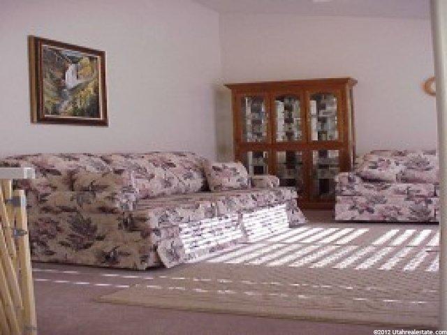 953 E 3350 N, Layton, UT 84040 — photo 4