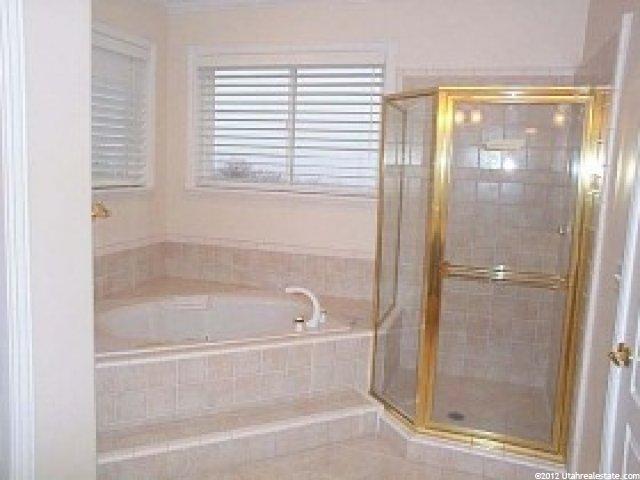 3494 Huntington Dr, Bountiful, UT 84010 — photo 6