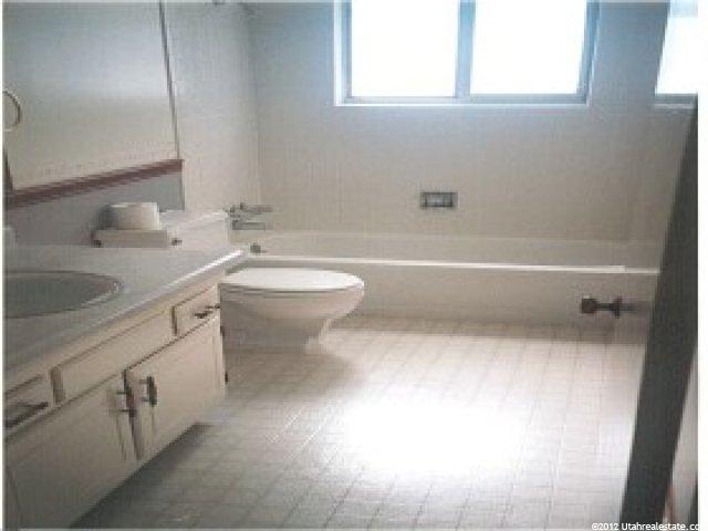 1714 Kimsbrough Rd, Sandy, UT 84092 — photo 5