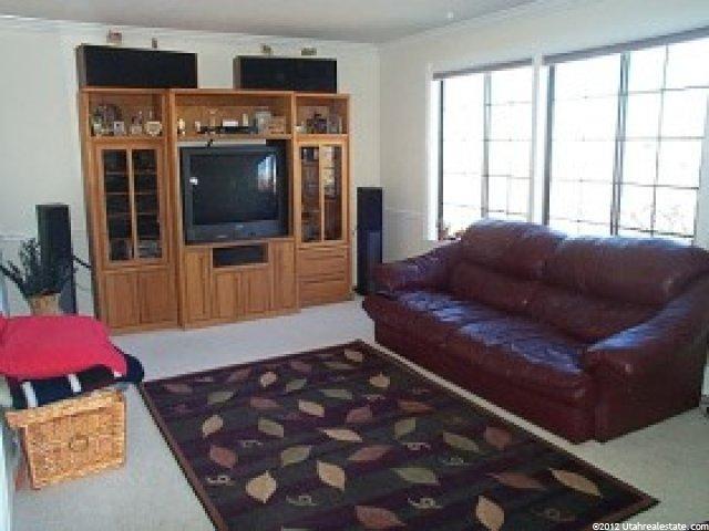 2998 Oakwood Dr, Bountiful, UT 84010 — photo 2