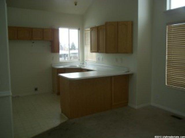 1015 N 300 E, Layton, UT 84041 — photo 2