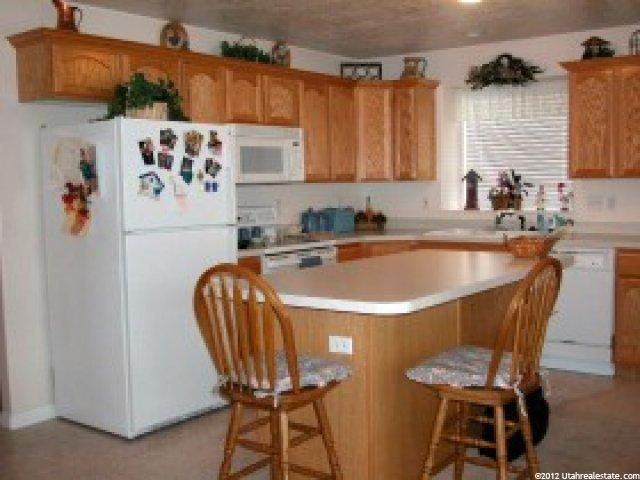 5856 S 3325 W, Roy, UT 84067 — photo 4