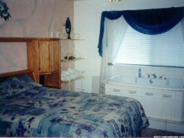 1769 Edgecliff Dr, Sandy, UT 84092 — photo 3