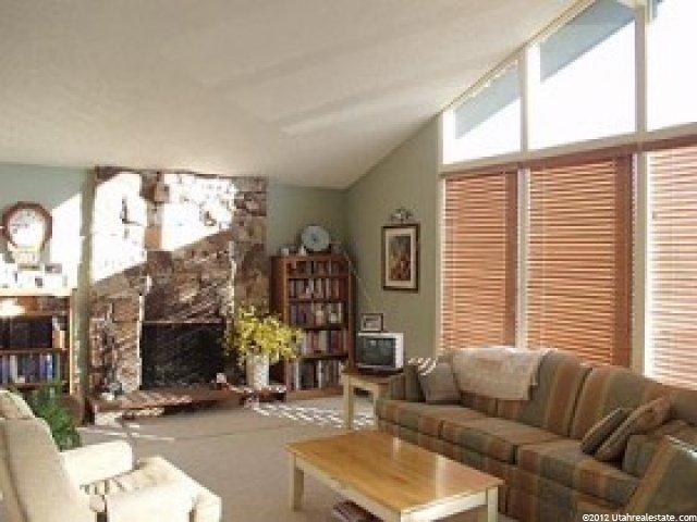 8828 S 1595 E, Sandy, UT 84093 — photo 2