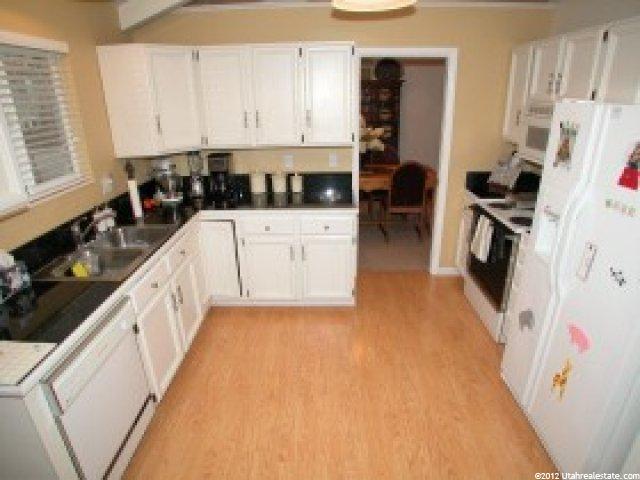 2170 Borg Ct, Sandy, UT 84092 — photo 4