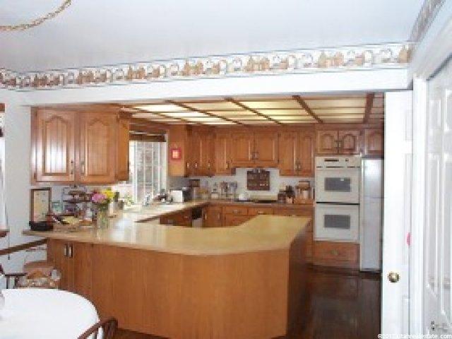 8841 Tracy Dr, Sandy, UT 84093 — photo 4