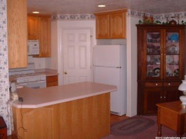 378 W 1450 N, Centerville, UT 84014 — photo 4