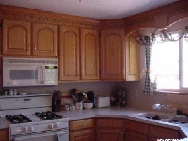 5888 Cedar Ln, South Ogden, UT 84403 — photo 3
