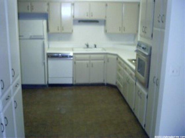 381 W 400 N #9, Bountiful, UT 84010 — photo 3