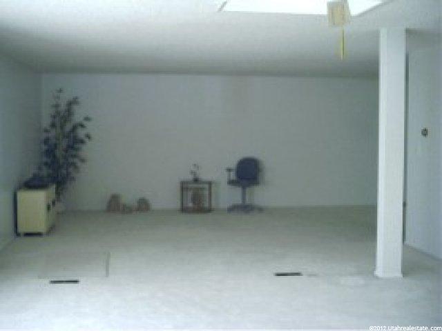 381 W 400 N #9, Bountiful, UT 84010 — photo 4