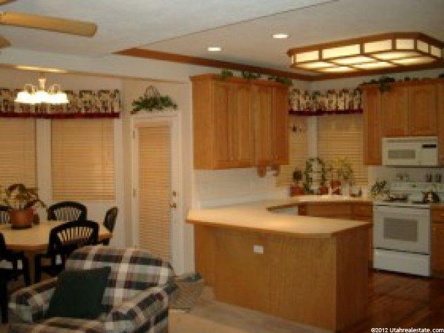 886 Lloyd Rd, Fruit Heights, UT 84037 — photo 5