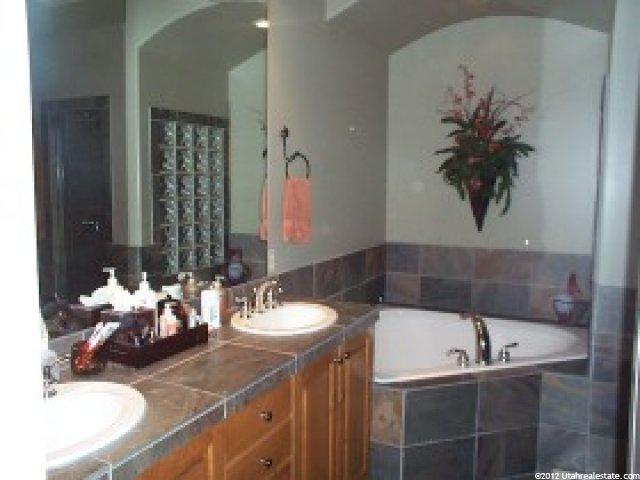 477 Southfork Dr, Draper, UT 84020 — photo 8