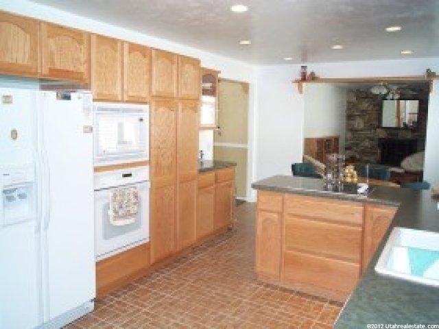 1357 Rosa Cir, Sandy, UT 84092 — photo 4
